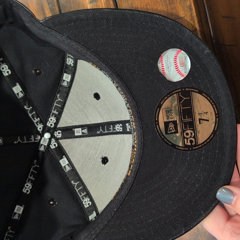 New Era 59fifty Faux Leather Yankees Hat - Picture 6 of 9